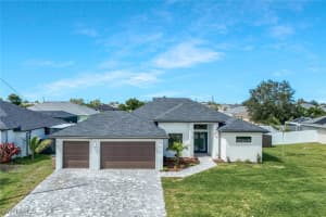 224 14TH Place, Cape Coral, FL 33993 - MLS#225074512
