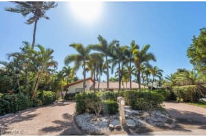 778 Broad Court, Naples, FL 34102 - MLS#225074548