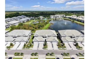 257 Indies Dr E 102, Naples, FL 34114 - MLS#225074568