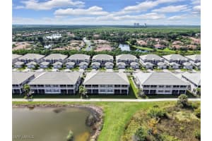 257 Indies Dr E 102, Naples, FL 34114 - MLS#225074568