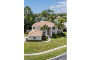2066 Imperial Cir, Naples