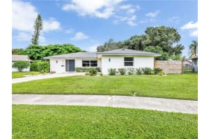 3511 Santiago Way, Naples