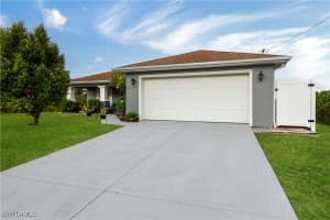 6005 Elaine Avenue, Lehigh Acres, FL 33971 - MLS#225074586