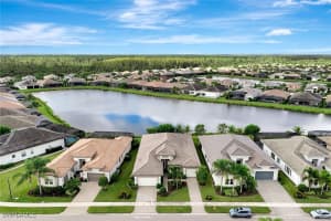 28562 Sicily Loop, Bonita Springs, FL 34135 - MLS#225074610