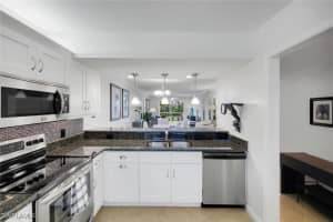 2462 Hidden Lake Dr 201, Naples