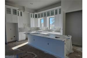 211 Landmark Street, Marco Island, FL 34145 - MLS#225074708