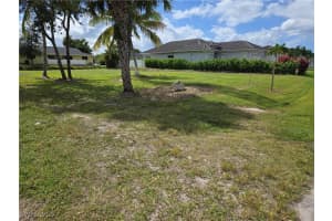 2700 Linda Drive, Naples, FL 34112 - MLS#225074709