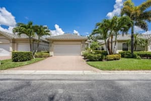 913 Vistana Cir 7, Naples