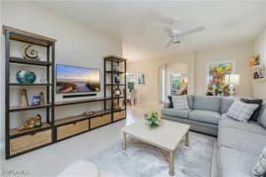 913 Vistana Circle, Naples, FL 34119 - MLS#225074740
