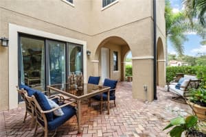 1300 KENDARI Terrace, Naples, FL 34113 - MLS#225074795