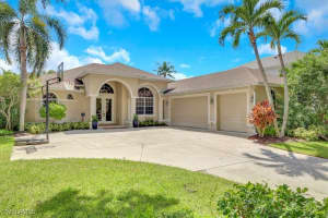 1140 10th Ave N, Naples