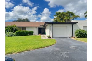 3195 Boca Ciega Dr C10, Naples