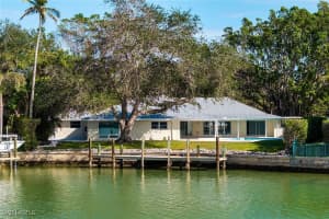 320 Bow Line Drive, Naples, FL 34103 - MLS#225074828