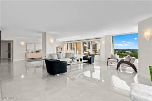 5555 Heron Point Drive, Naples, FL 34108 - MLS#225074862