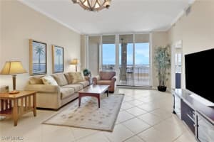 450 Bayfront Place, Naples, FL 34102 - MLS#225074917