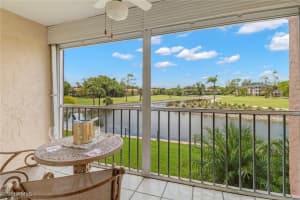 190 Turtle Lake Ct 6, Naples