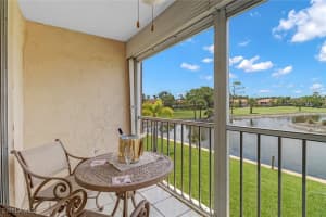 190 Turtle Lake Court, Naples, FL 34105 - MLS#225074959