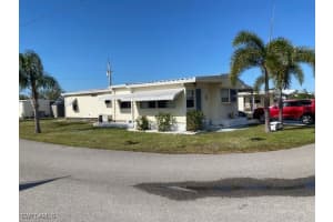 2727 Indianwood Dr, North Fort Myers