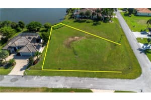 17994 Bluewater Drive, Naples, FL 34114 - MLS#225075029