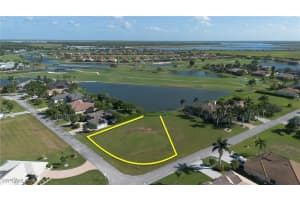 17994 Bluewater Drive, Naples, FL 34114 - MLS#225075029