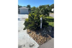 10002 Parkwood Drive, Fort Myers, FL 33905 - MLS#225075048