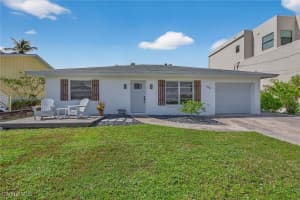 106 Pago Pago Dr W, Naples