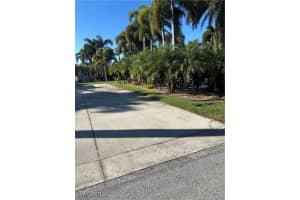 10130 SUNNYWOOD Court, Fort Myers, FL 33905 - MLS#225075073