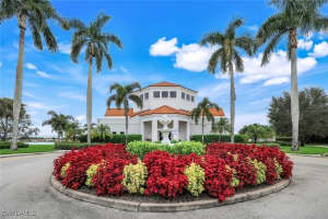 7774 Jewel Ln 103, Naples