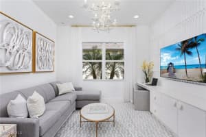 2581 Kingfisher Drive, Naples, FL 34112 - MLS#225075154