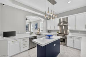 2830 Tiburon Blvd E 102, Naples