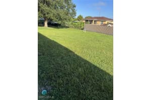 4216 20th Street, Lehigh Acres, FL 33976 - MLS#225075171