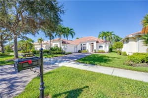8920 Mustang Island Circle, Naples, FL 34113 - MLS#225075185