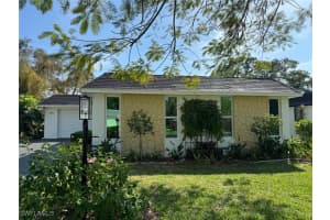 215 Lanchester Court, Naples, FL 34112 - MLS#225075187