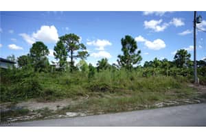 875 Chezy Street, Lehigh Acres, FL 33974 Sold 04/20/26