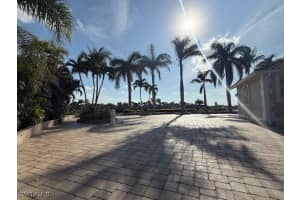 4801 Corian Court, Naples, FL 34114 - MLS#225075244