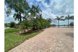 4629 Southern Breeze Drive, Naples, FL 34114 - MLS#225075272