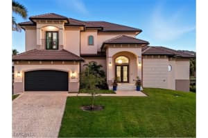 388 Pine Ave, Naples