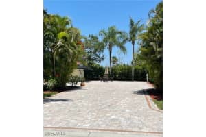 4678 Southern Breeze Drive, Naples, FL 34114 - MLS#225075303