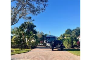 4694 Southern Breeze Drive, Naples, FL 34114 - MLS#225075309