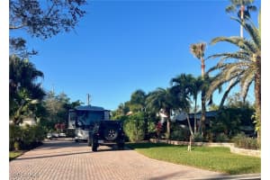 4694 Southern Breeze Drive, Naples, FL 34114 - MLS#225075309