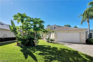 15063 Sterling Oaks Drive, Naples, FL 34110 - MLS#225075310