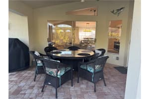 911 21st Lane, Cape Coral, FL 33990 - MLS#225075315