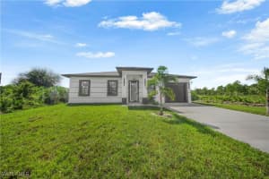 4204 3rd Street, Lehigh Acres, FL 33936 - MLS#225075320