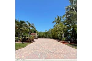 4762 Southern Breeze Drive, Naples, FL 34114 - MLS#225075321