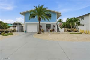 130 Bahia Viaduct, Fort Myers Beach, FL 33931 - MLS#225075324