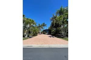 4842 Southern Breeze Drive, Naples, FL 34114 - MLS#225075334