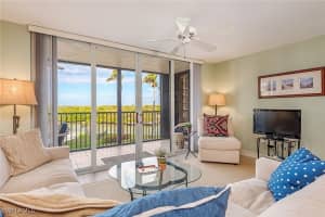 17 Bluebill Avenue, Naples, FL 34108 - MLS#225075341