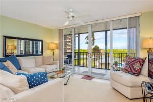 17 Bluebill Avenue, Naples, FL 34108 - MLS#225075341