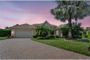 990 Tivoli Ct, Naples