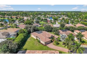 990 Tivoli Court, Naples, FL 34104 - MLS#225075348